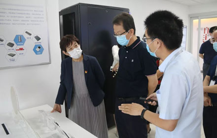 省市发改委高技术处党支部来suncitygroup太阳集团信息开展党建交流活动