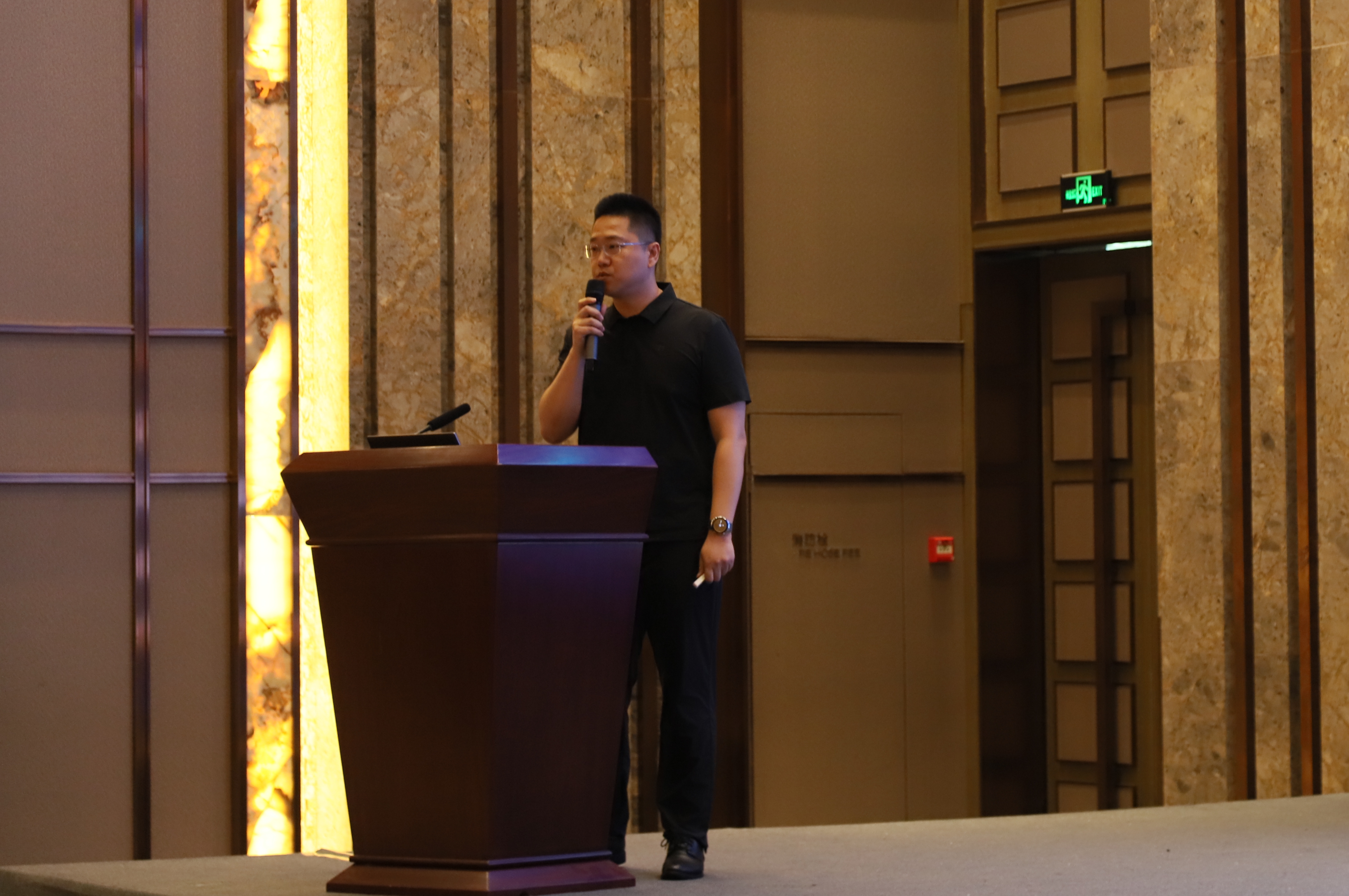 1753684174259825OmmU.jpg 章京.JPG